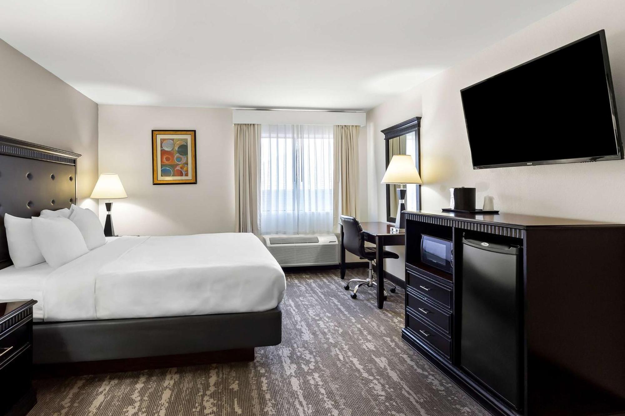 Hotel Western - Saluki Carbondale